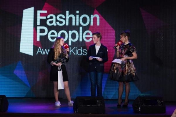 Fashion People Awards Kids 2019: Арутюнову наградили за блогерство, Абрамову – за семейные ценности