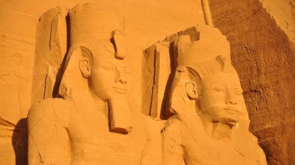 В египетских пирамидах нашли эмодзи, которые сегодня используются в переписках